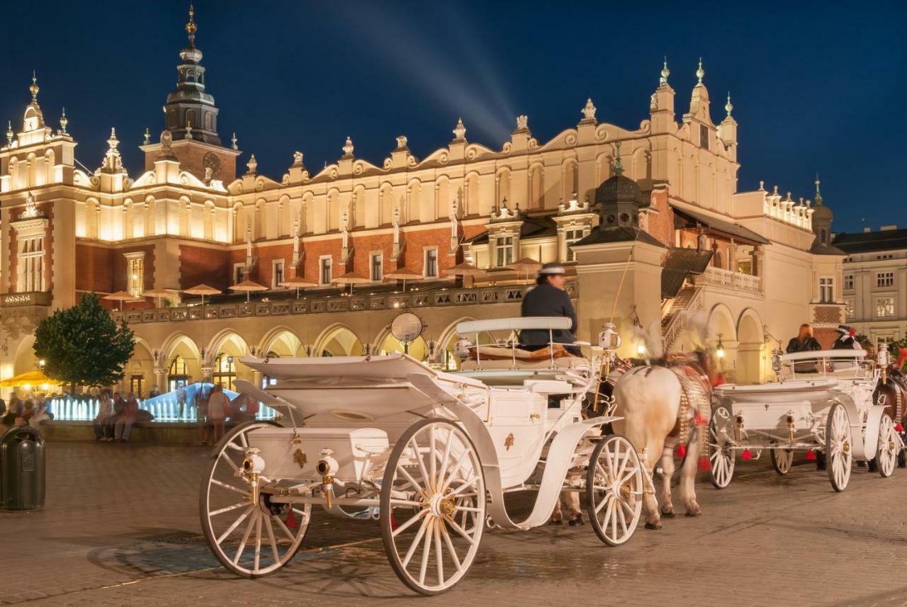 Leo Apartments Main Square Krakow Luaran gambar