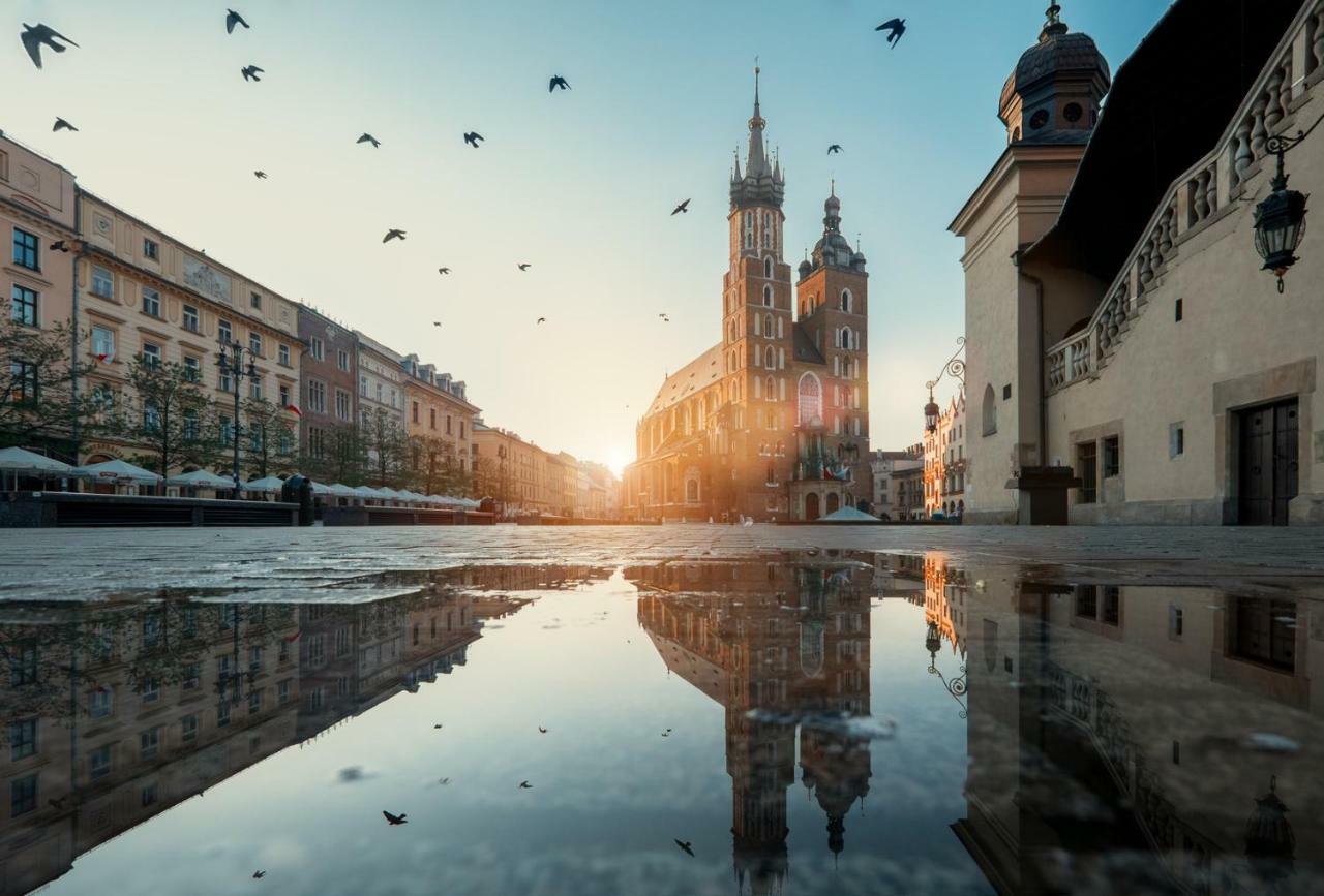 Leo Apartments Main Square Krakow Luaran gambar